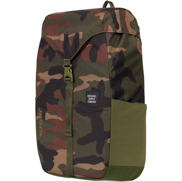 New Herschel Barlow Backpack Large Camouflage - Picture 1 of 4